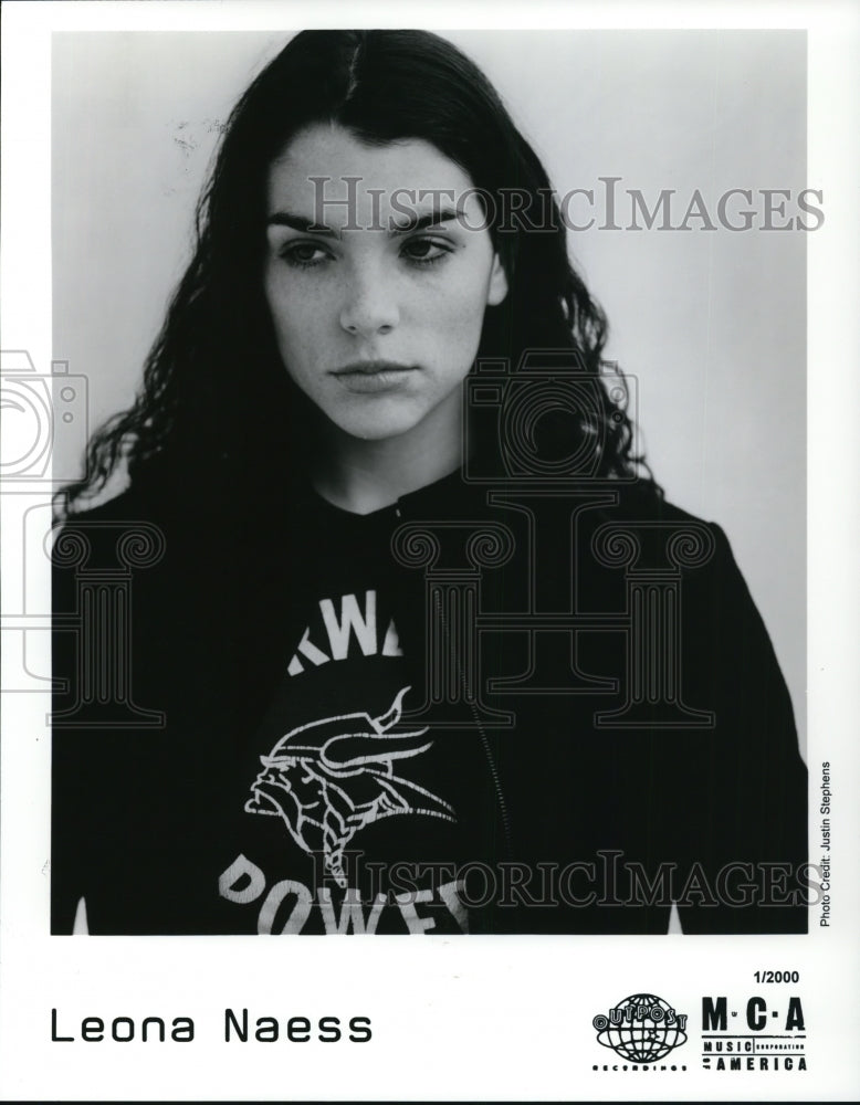 2000 Press Photo Leona Naess - Historic Images