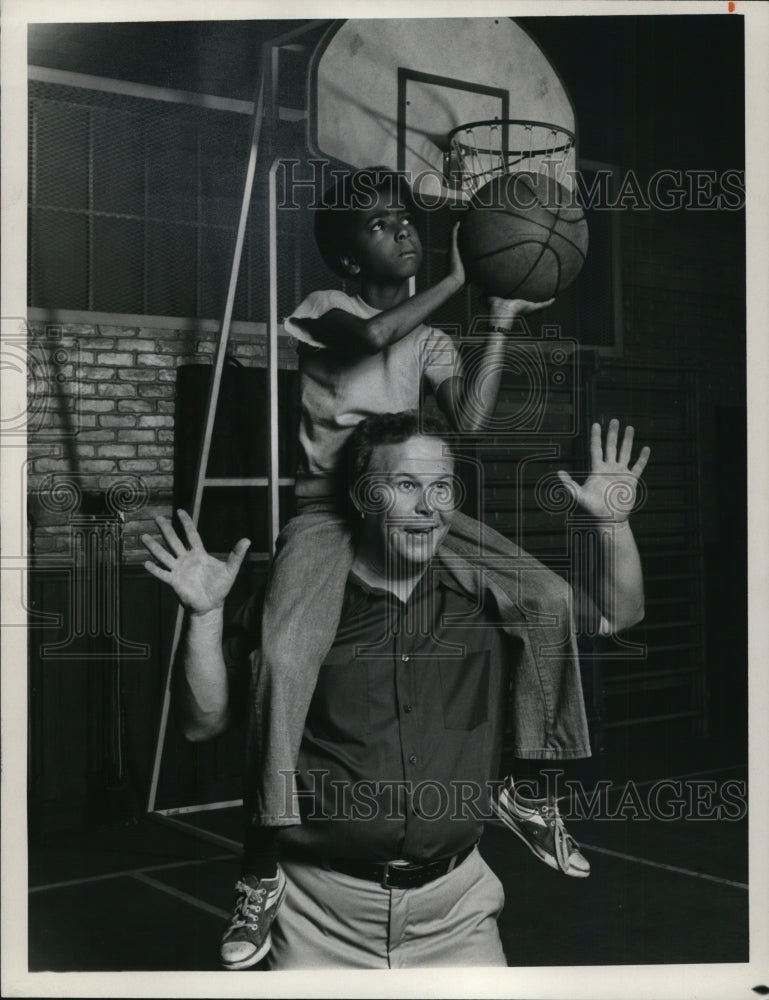 1977, Scene from Sysznyk TV series - cvp47196 - Historic Images