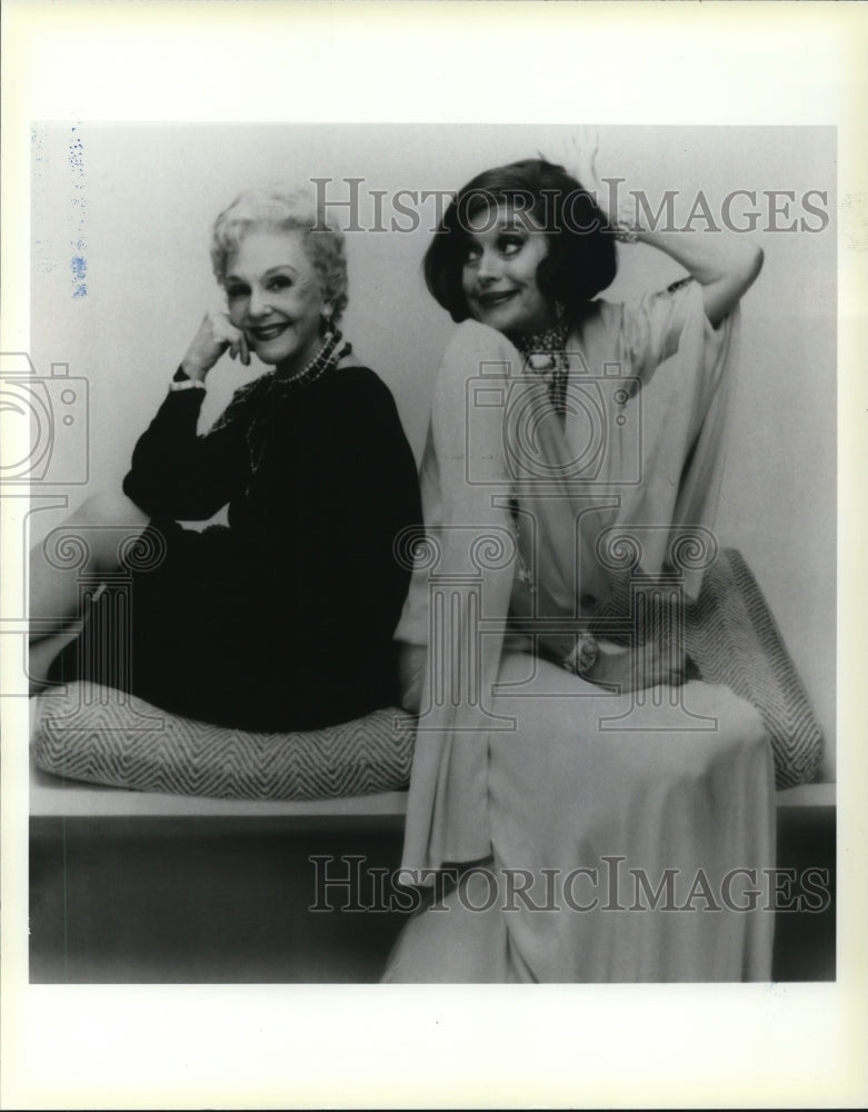 1986 Press Photo Mary Martin and Carol Channing star in Legends musical comedy - Historic Images