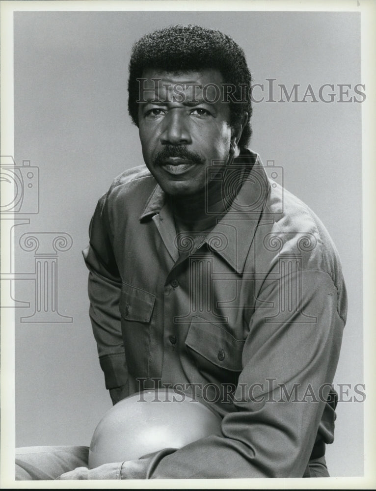 1985 Press Photo Hal Williams in 227 - cvp47798 - Historic Images