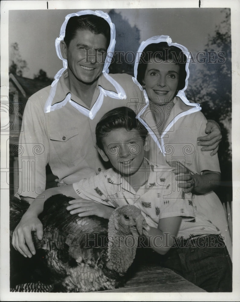 1959 Press Photo Ronald and Nacy Reagan Tommy Nolan on Turkey for the President - Historic Images