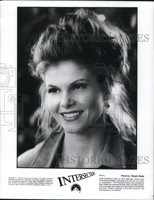 1995 Lolita Davidovich stars as Olivia Marshak in Intersection - Historic Images
