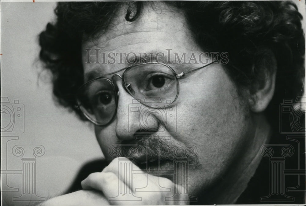 1977 Press Photo Charles R Portz - cvp49017 - Historic Images