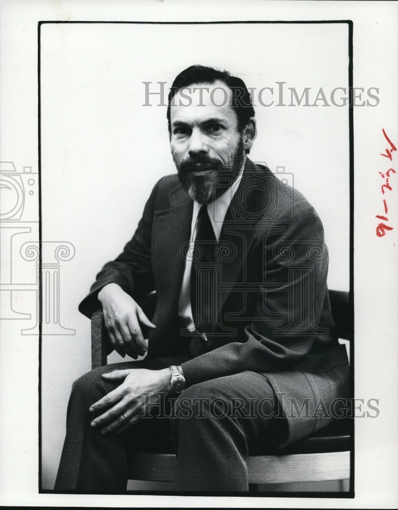 1977 Press Photo Dr Milton Matz-Historic Images