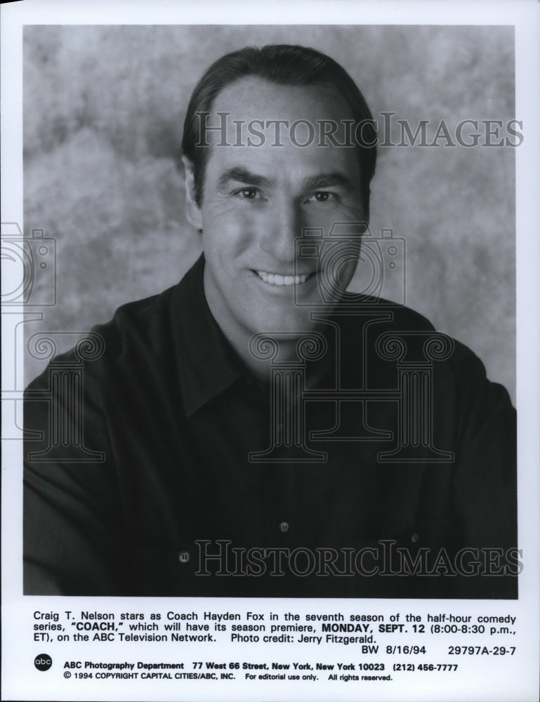 1994 Press Photo Craig T Nelson in Coach - cvp49102 - Historic Images