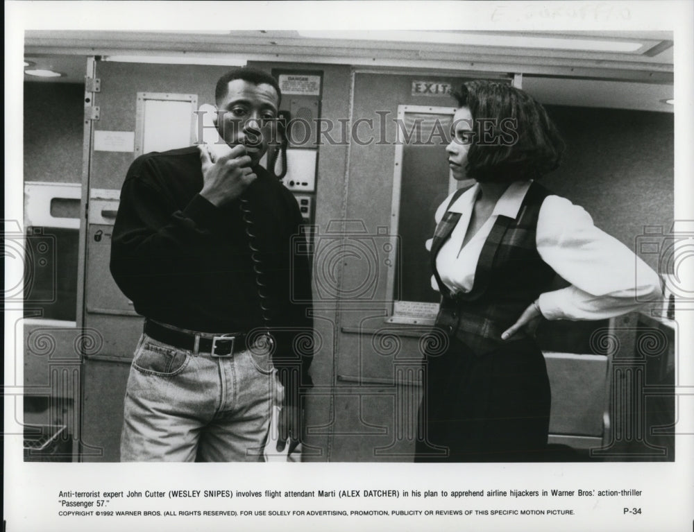 1992 Press Photo Passenger 57 Wesley Snipes Alex Datcher - cvp49992 - Historic Images