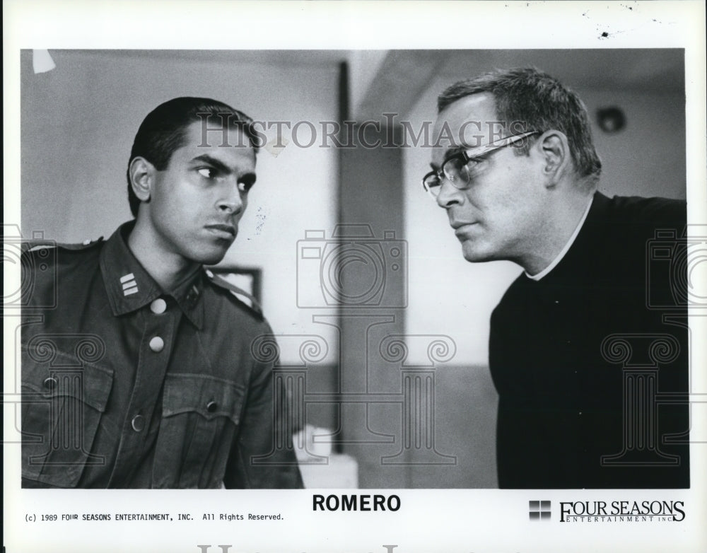 1991 Press Photo Raul Julia and Richard Jordan star in Romero - cvp50737 - Historic Images