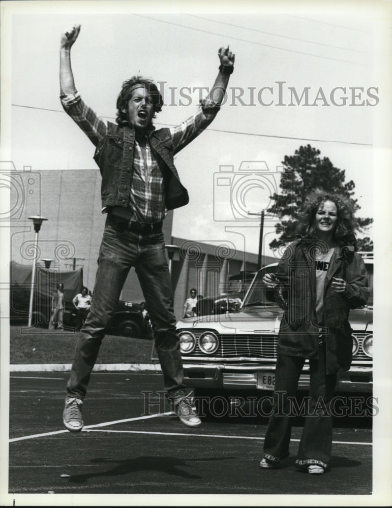 1981 Press Photo Charley Lang and Jane Fleiss star in Kent State - Historic Images