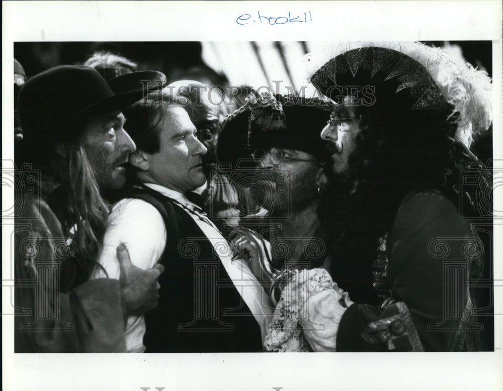 1991 Press Photo Robbin Williams in &quot;Hook&quot; - cvp51613 - Historic Images