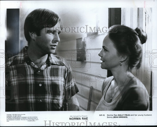 1979 Press Photo Norma Rae Sally Field Beau Bridges - Historic Images