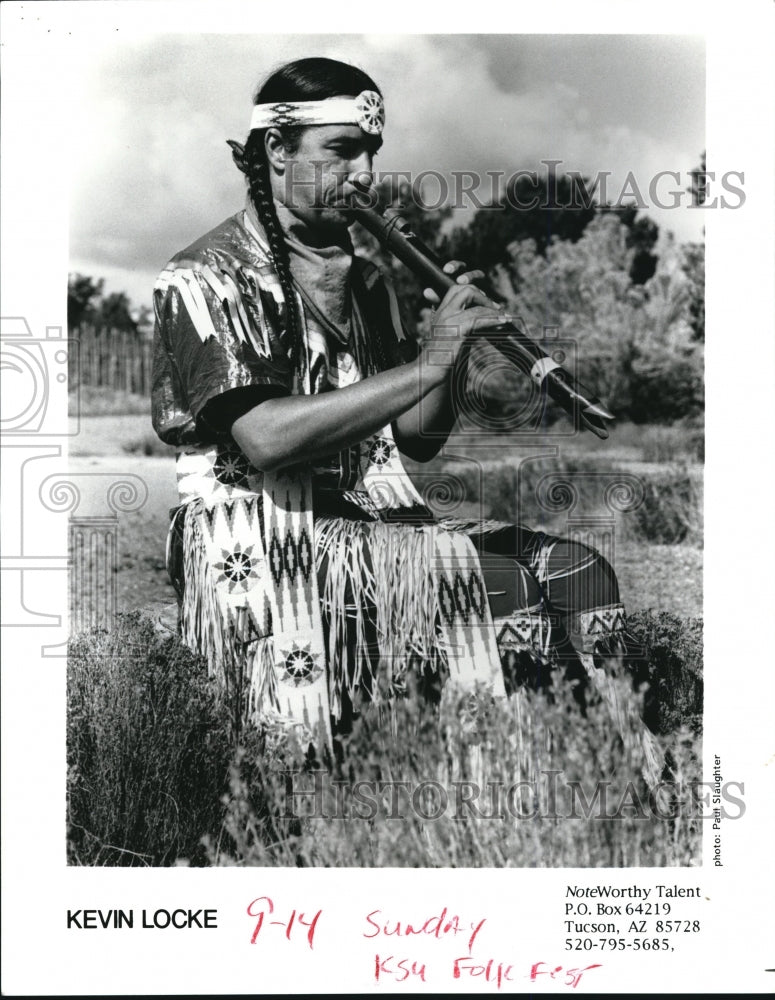 Undated Press Photo Kevin Locke Native American Musician and Hoop Dancer - Historic Images