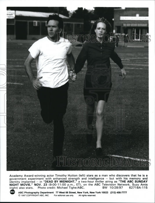 1997, Suzy Amis and Timothy Hutton "Dead By Midnight" - Historic Images
