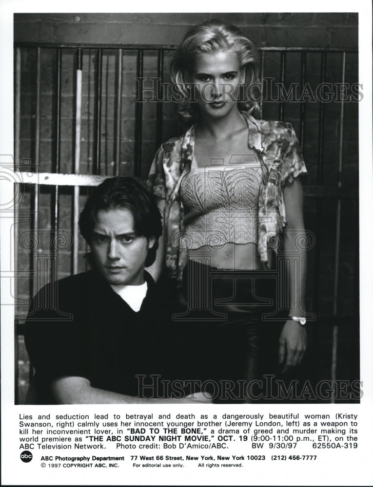 1997 Press Photo Kristy Swanson and Jeremy London &quot;Bad To The Bone&quot; - cvp53188-Historic Images