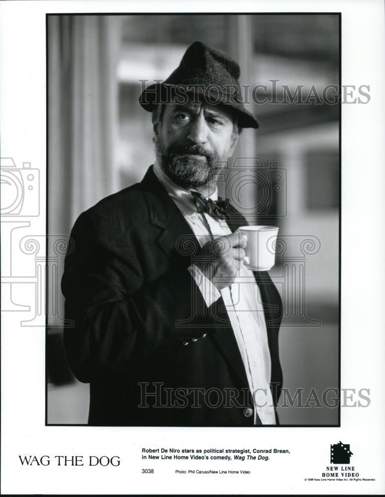 2000 Press Photo Robert De Niro stars as Conrad Brean in Wag the Dog - cvp54056 - Historic Images