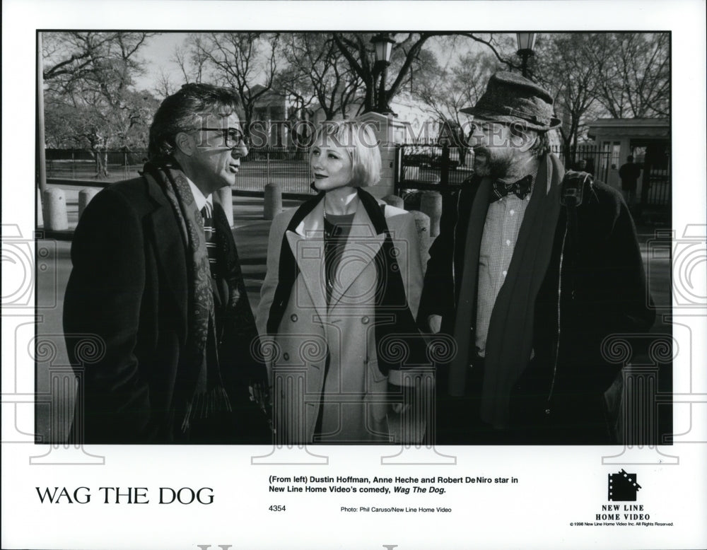 1999 Press Photo Dustin Hoffman & Anne Heche in Wag the Dog - cvp54393 - Historic Images