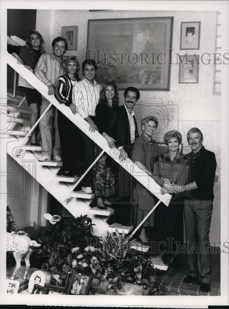 1990 Press Photo Florence Henderson and cast of The Bradys TV show - cvp54484 - Historic Images