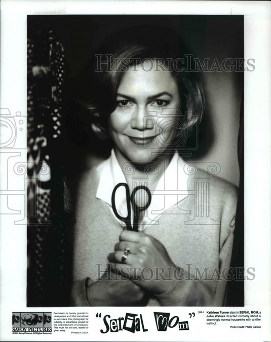 1994 Kathleen Turner in Serial Mom - Historic Images