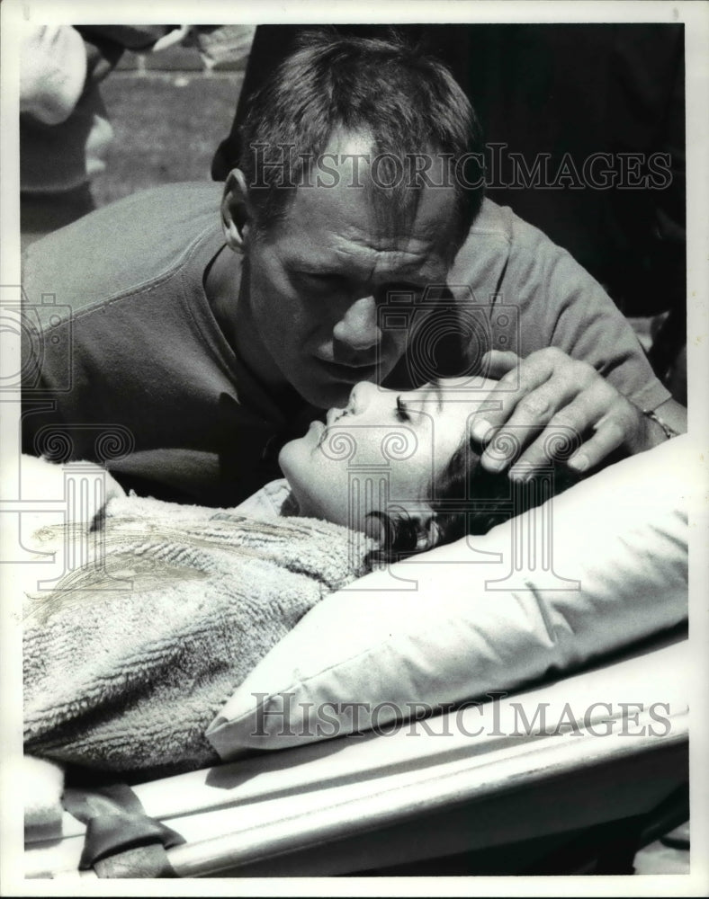 1985 Press Photo TV Programs Hunter - cvp55430 - Historic Images