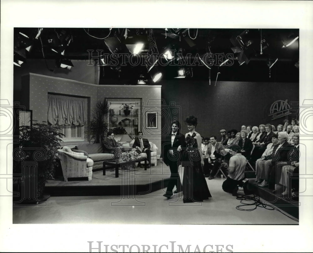 1986 Press Photo TV Program AM Cleveland Show - cvp55750 - Historic Images