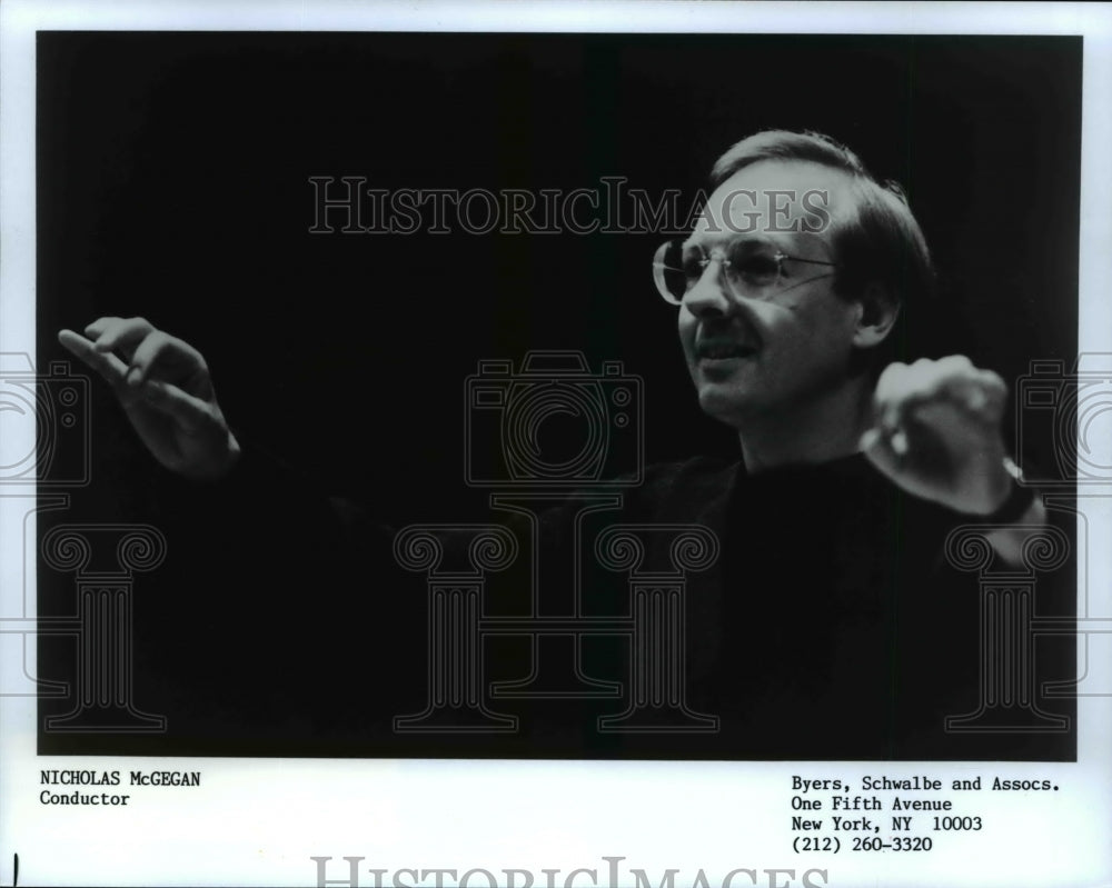 1989 Press Photo Nicholas McGegan, Conductor - cvp55768 - Historic Images