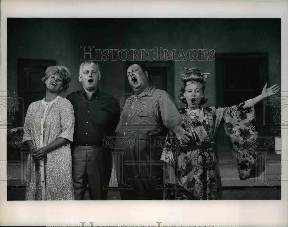 1967 Press Photo Sheila MacRae Art Carney The Jackie Gleason Show - cvp55958 - Historic Images