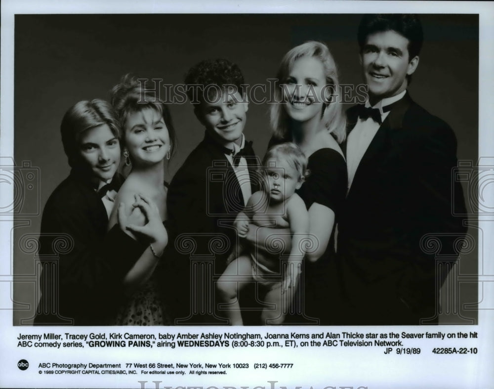 1989 Press Photo Kirk Cameron, Joanna Kerns &amp; Cast of Growing Pains - cvp56139- Historic Images