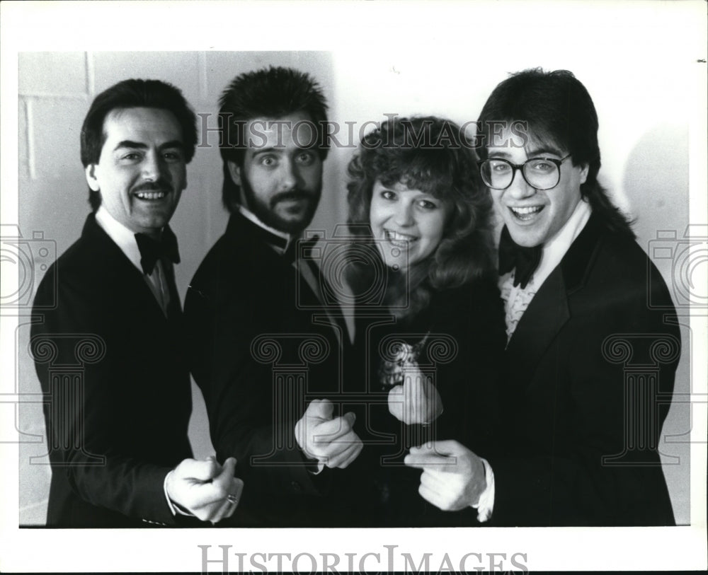 1989 Press Photo Frank Stolarski Laura Porter Leonard DiLosimo of Wingtips - Historic Images