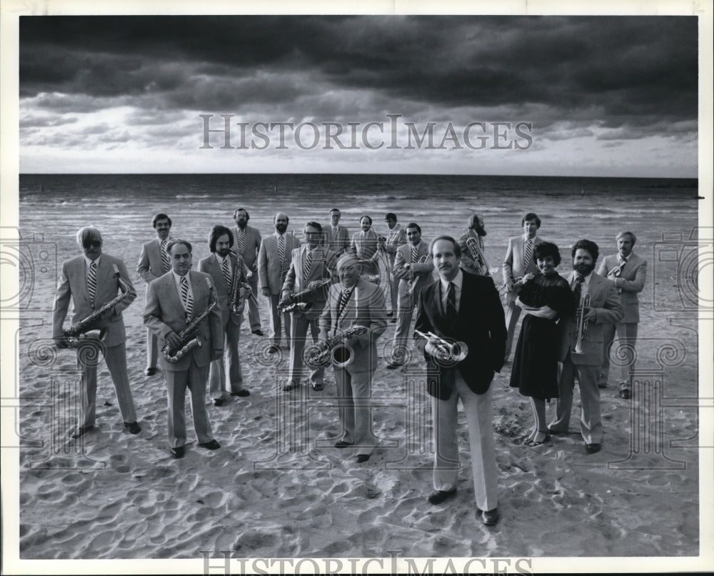 1984, Don Zola Orchestra - cvp56304 - Historic Images