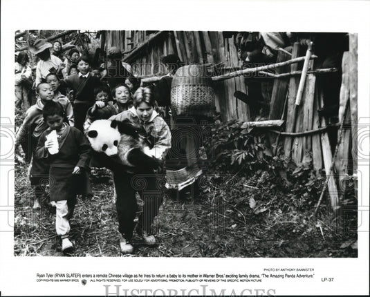 1995, Ryan Slater star in The Amazing Panda Adventure - cvp56684 - Historic Images