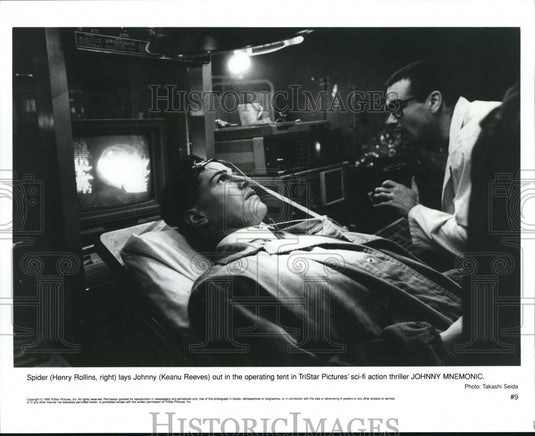 1995 Henry Rollins and Keanu Reeves in Johnny Mnemonic - Historic Images