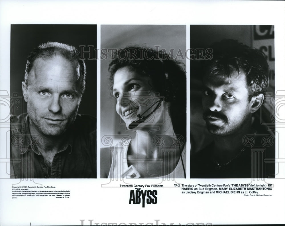 1990 Press Photo Ed Harris Mary Elizabeth Mastrantonio "Abyss" - cvp56902 - Historic Images