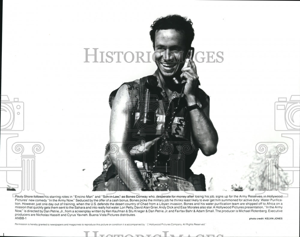 Press Photo Pauly Shore in In The Army Now - cvp57218- Historic Images