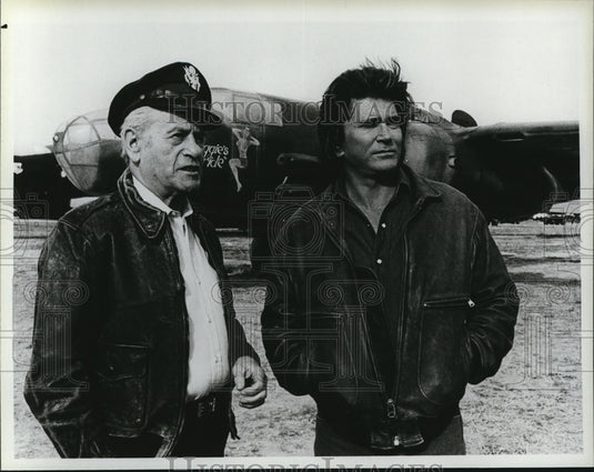 1986 Press Photo Eli Wallach Michael Landon To Bind The Wounds - cvp57565-Historic Images