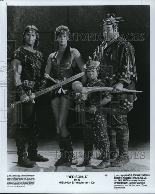 1985 Press Photo Arnold Schwarzenegger & Paul Smith in Red Sonja - cvp57916- Historic Images
