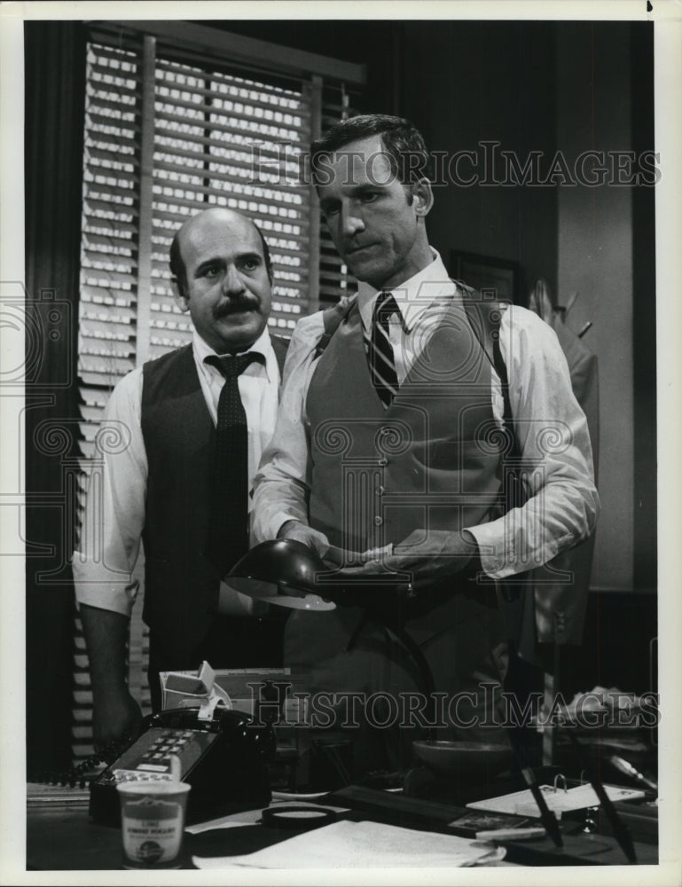 1985 Daniel J Travanti & Rene Enriquez in Hill Street Station - Historic Images