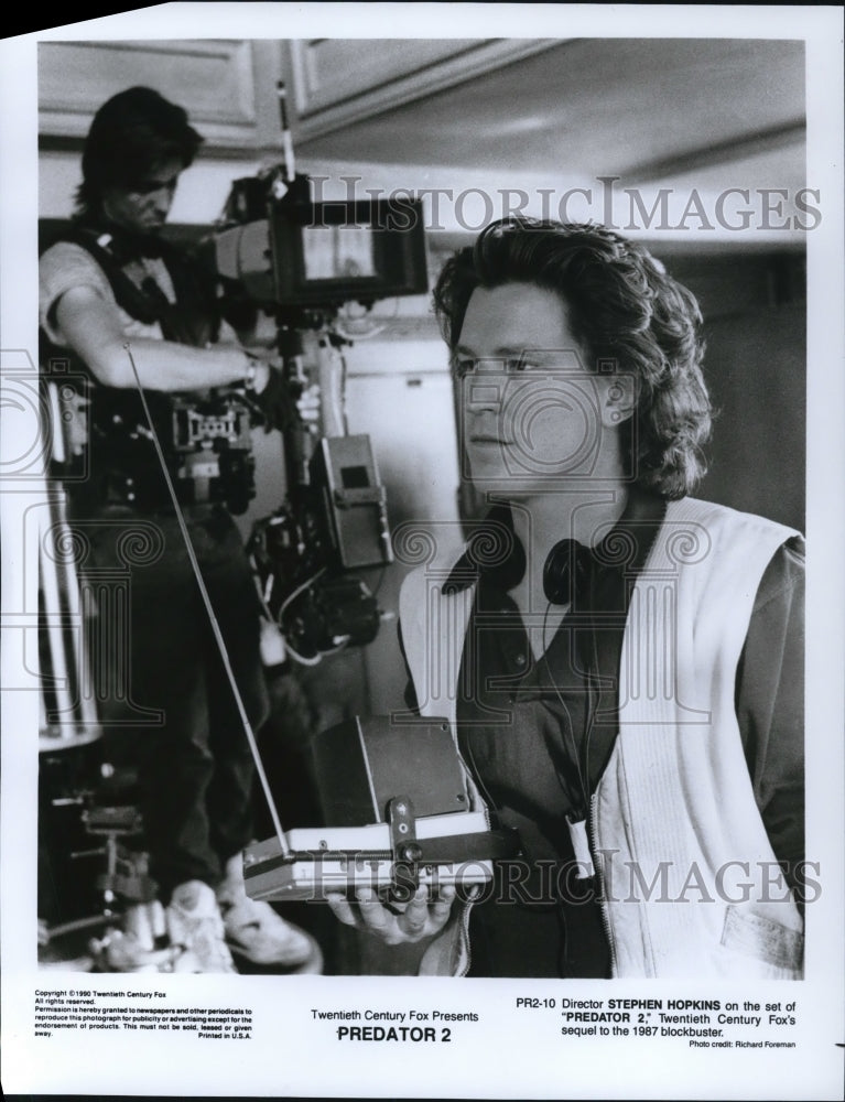 1991 Press Photo Stephen Hopkins director on set of Predator 2 - cvp58744 - Historic Images