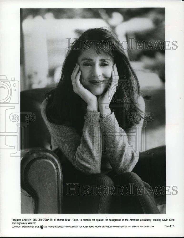1993 Press Photo Producer Lauren Shuler-Donner of Dave - cvp60859- Historic Images
