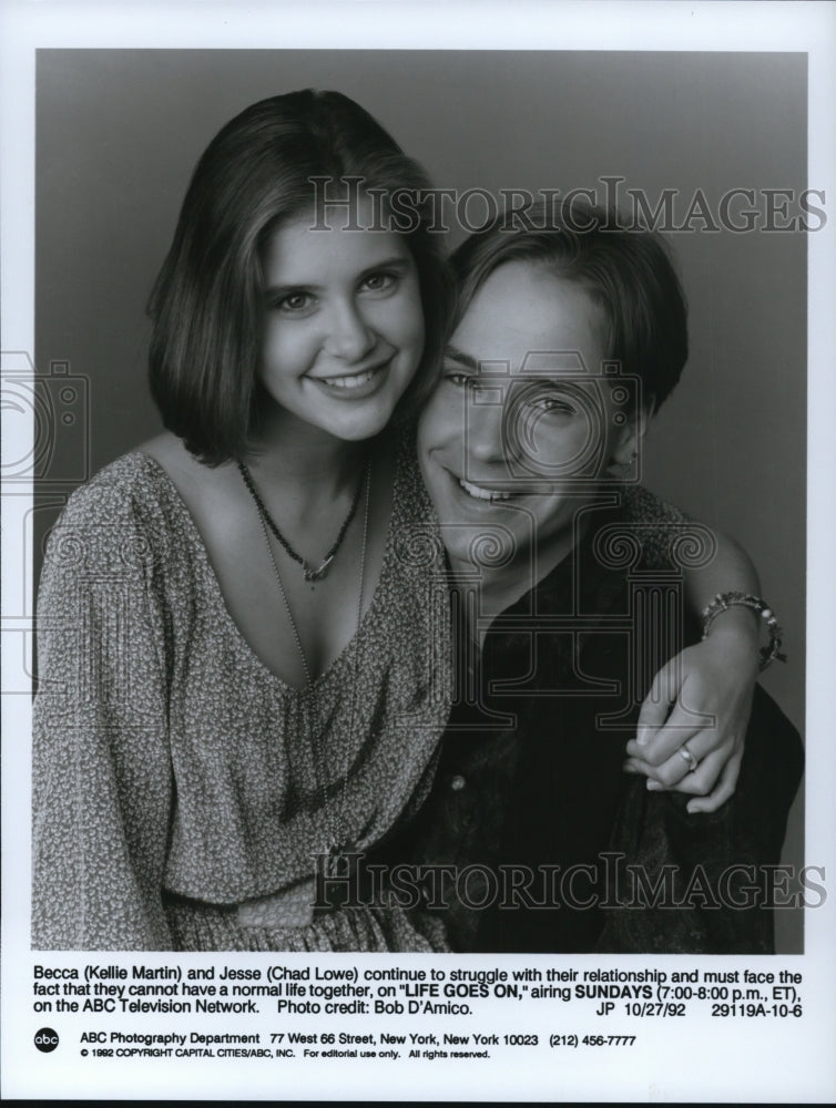 1992, Kelly Martin and Chad Lowe in &quot;Life Goes On&quot; - cvp60886 - Historic Images