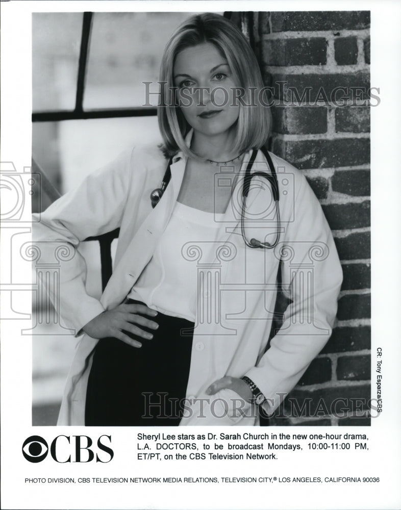 Press Photo Sheryl Lee in &quot;L.A.Doctors&quot; - cvp60916- Historic Images