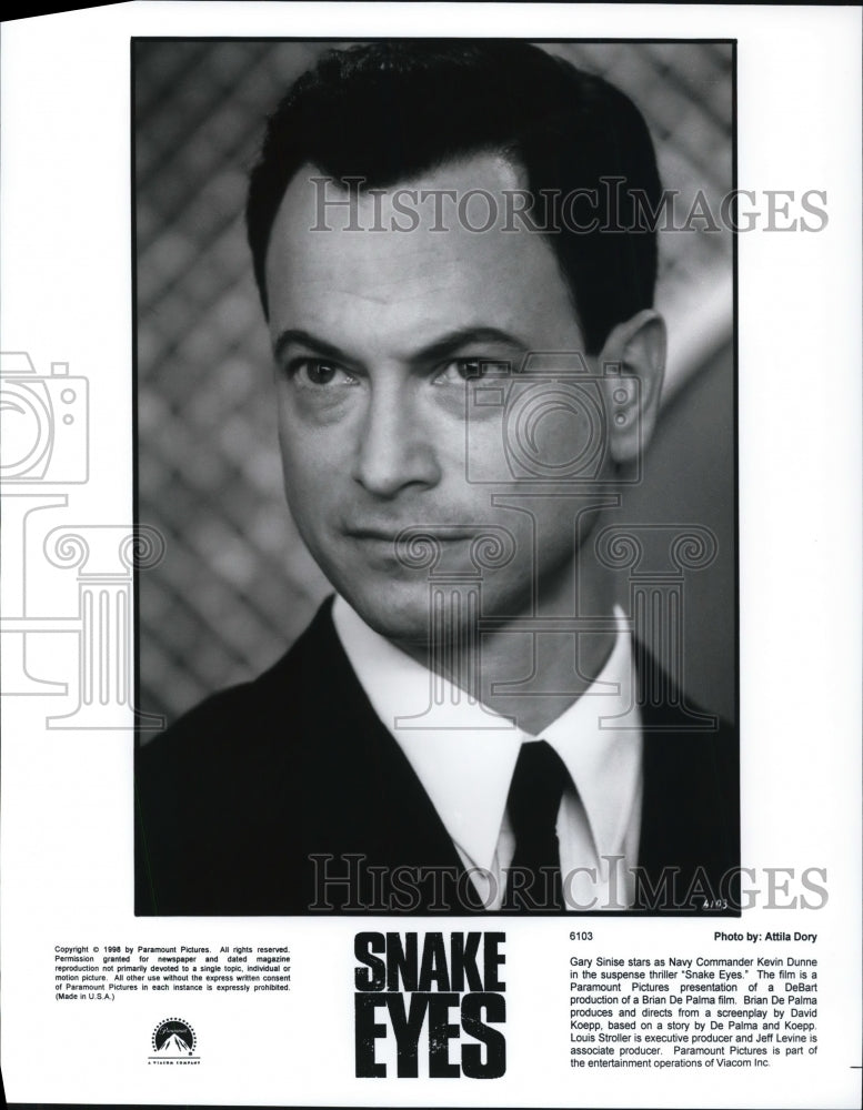 1998, Gary Sinise stars as Kevin Dunne in Snake Eyes - cvp61199 - Historic Images