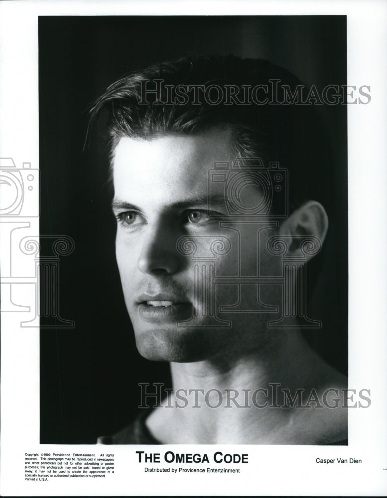 1999, Casper Van Dien in The Omega Code - cvp61368 - Historic Images