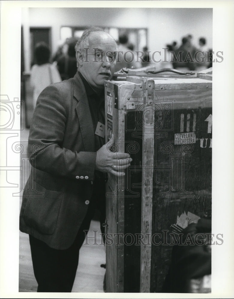 1980 Press Photo Jorge Sicre in Cleveland Orchestra Tour - Historic Images