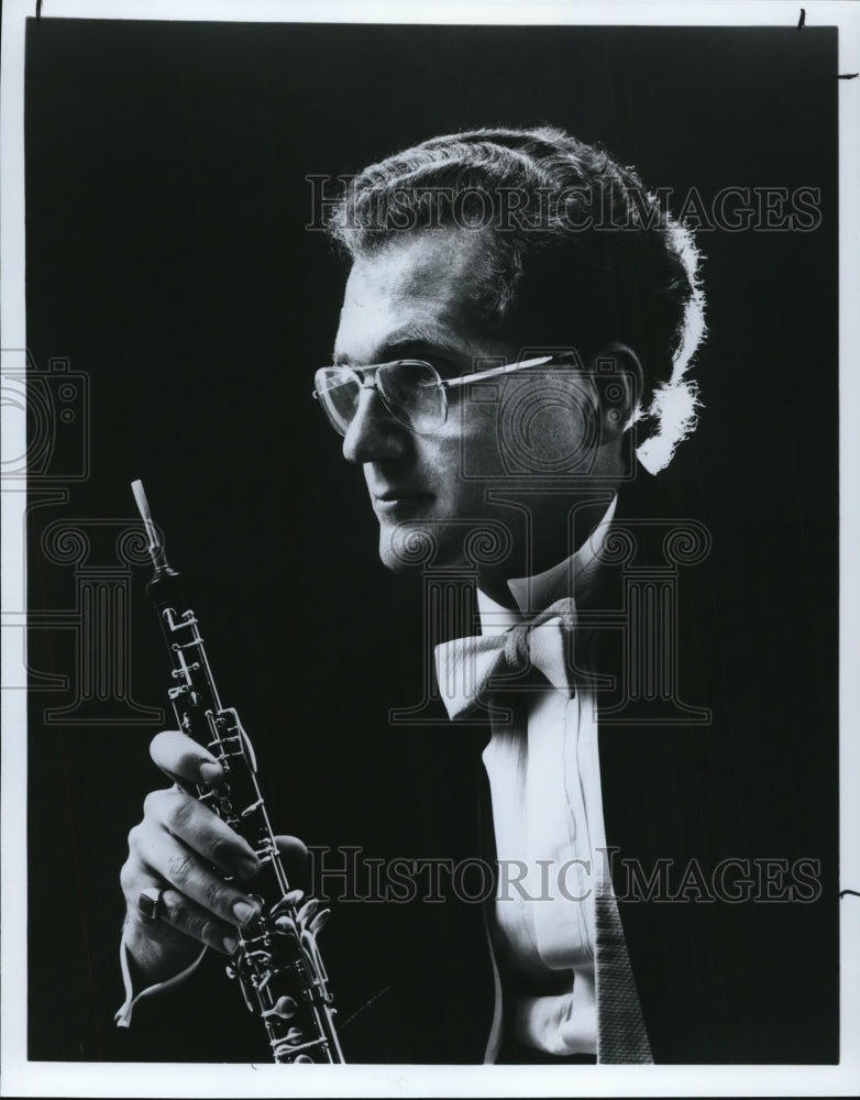 1992, Oboist Harry Sardous - cvp61933 - Historic Images