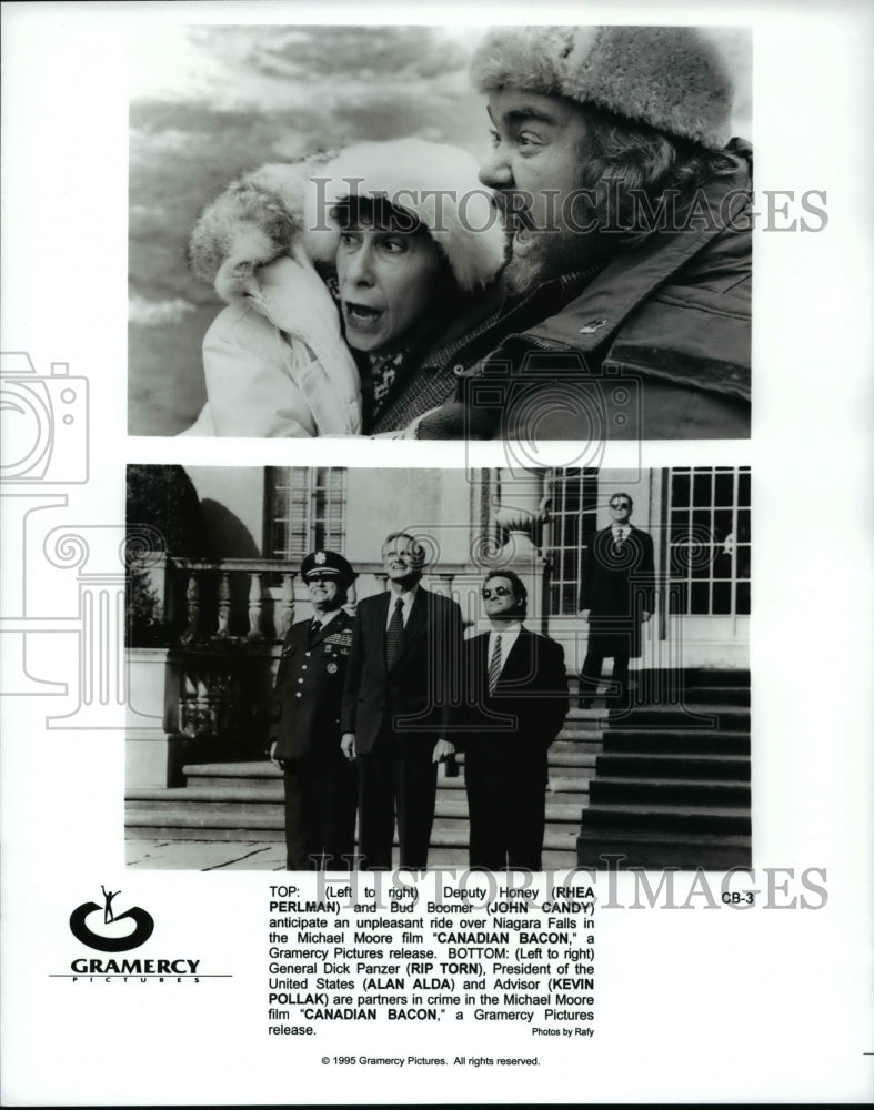 1995, Rhea Perlman, Rip Torn and John Candy in Canadian Bacon - Historic Images