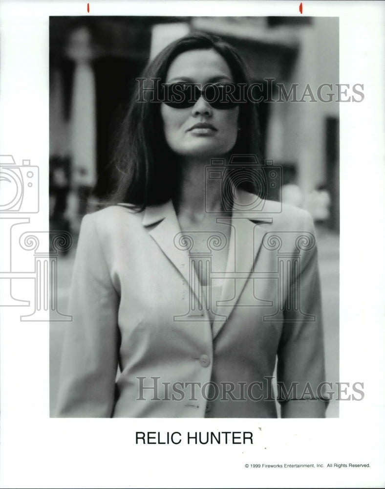 1999, Tia Carrere in Relic Hunter - cvp62538 - Historic Images