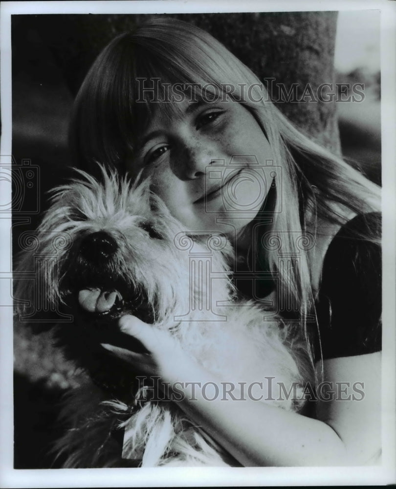 Press Photo Katy Katzman With Dog - cvp62885 - Historic Images