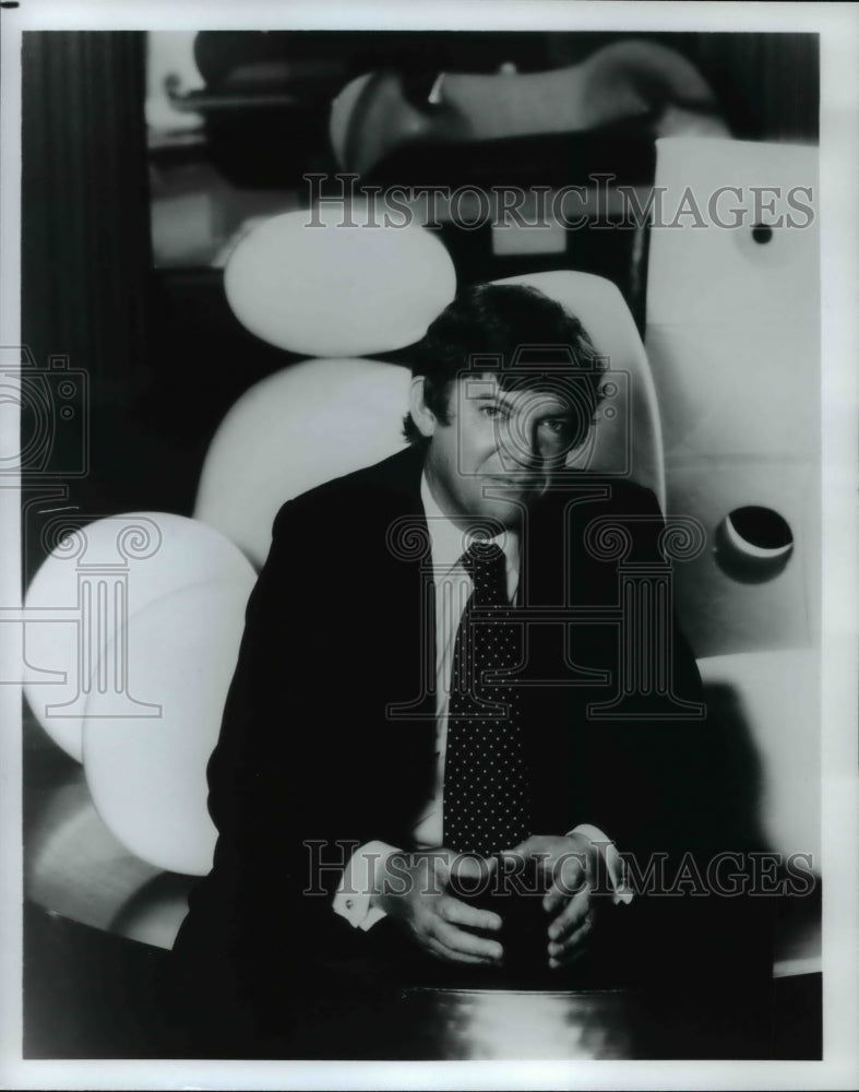 1981, PBS presents The Shock Of The New with Robert Hughes - Historic Images