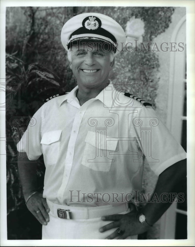 Press Photo Gavin MacLeod stars as Captain Merrill Stubing in The Love Boat - Historic Images