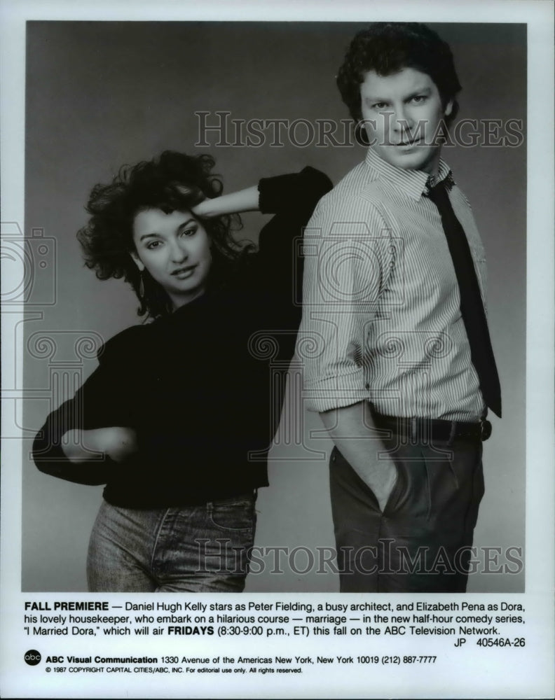 1987 Press Photo Daniel Hugh Kelly and Elizabeth Pena I Married Dora - Historic Images