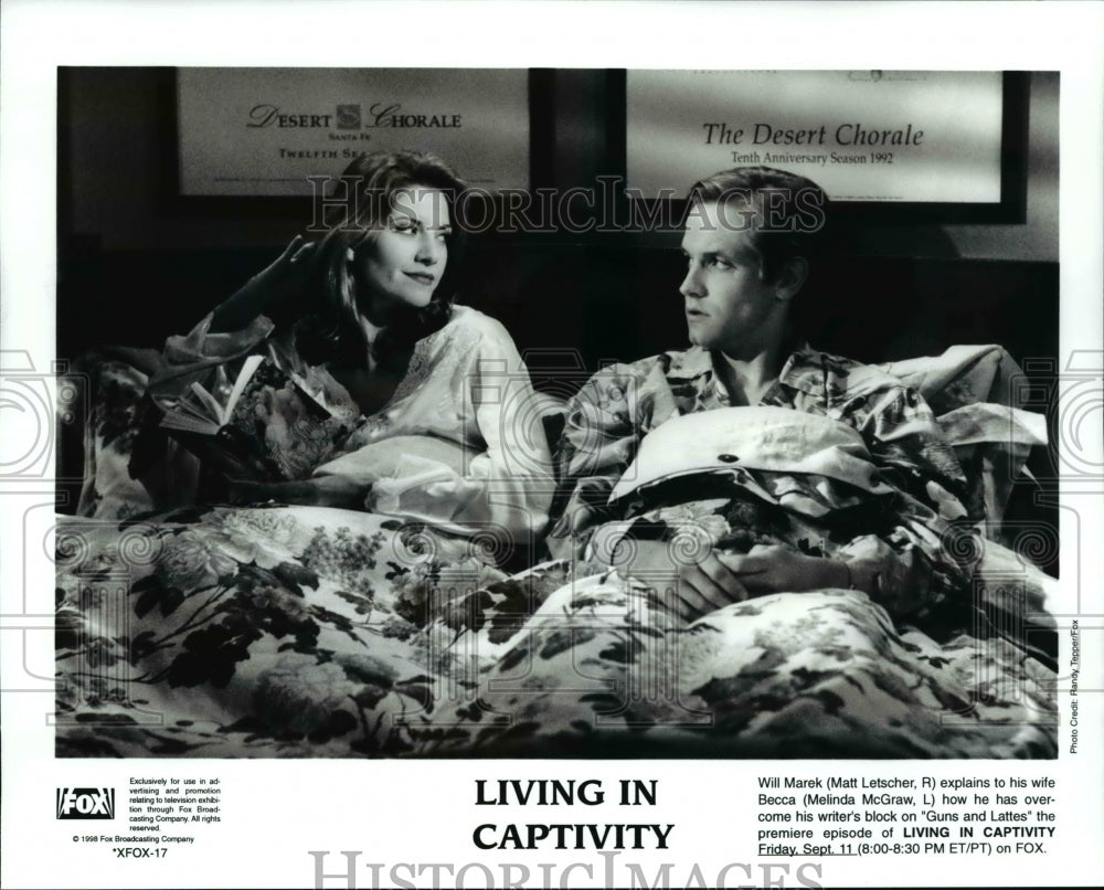 1998, Matt Letscher and Melinda McGraw in Living in Captivity - Historic Images